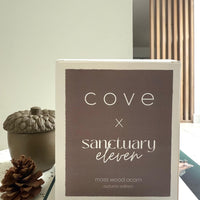 MOSS WOOD ACORN CANDLE