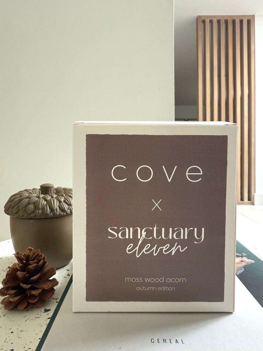 MOSS WOOD ACORN CANDLE