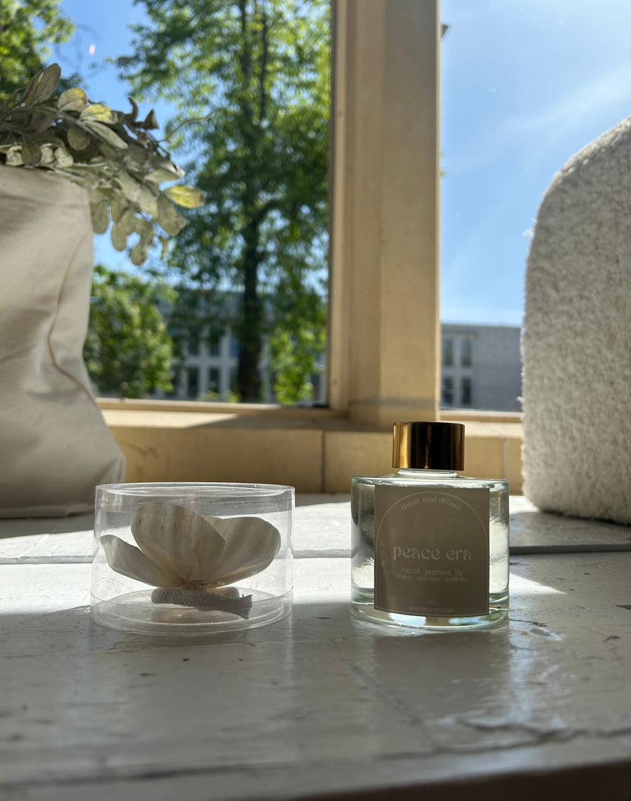 Peace Era Flower Diffuser