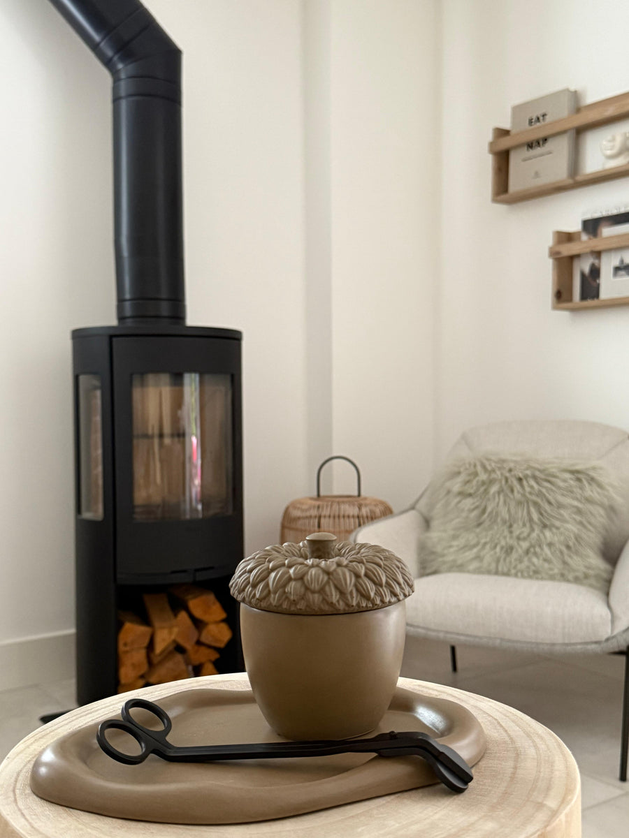 MOSS WOOD ACORN CANDLE