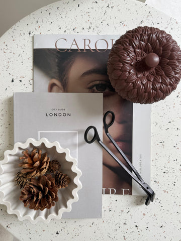 DARK FIG ACORN CANDLE