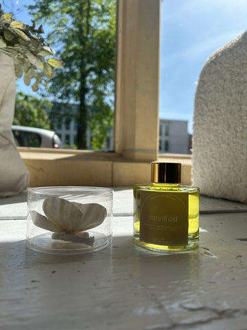 Manifest Flower Diffuser