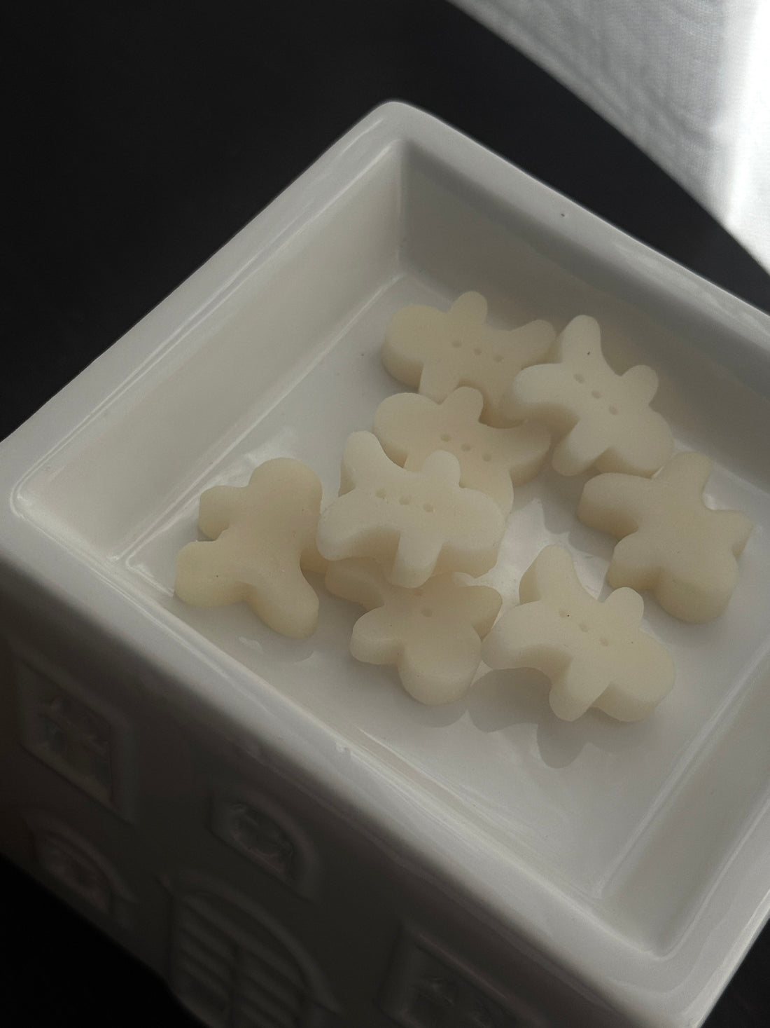 'Mini-Mistle-Melt' Baubles