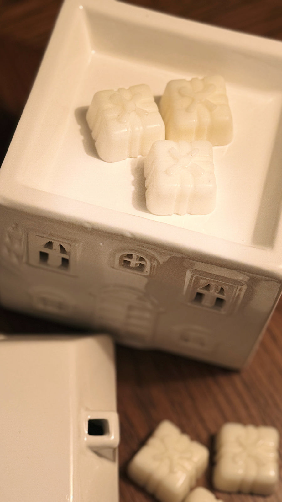 Gingerbread House Present Wax Melts