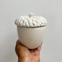 COSY CASHMERE ACORN CANDLE