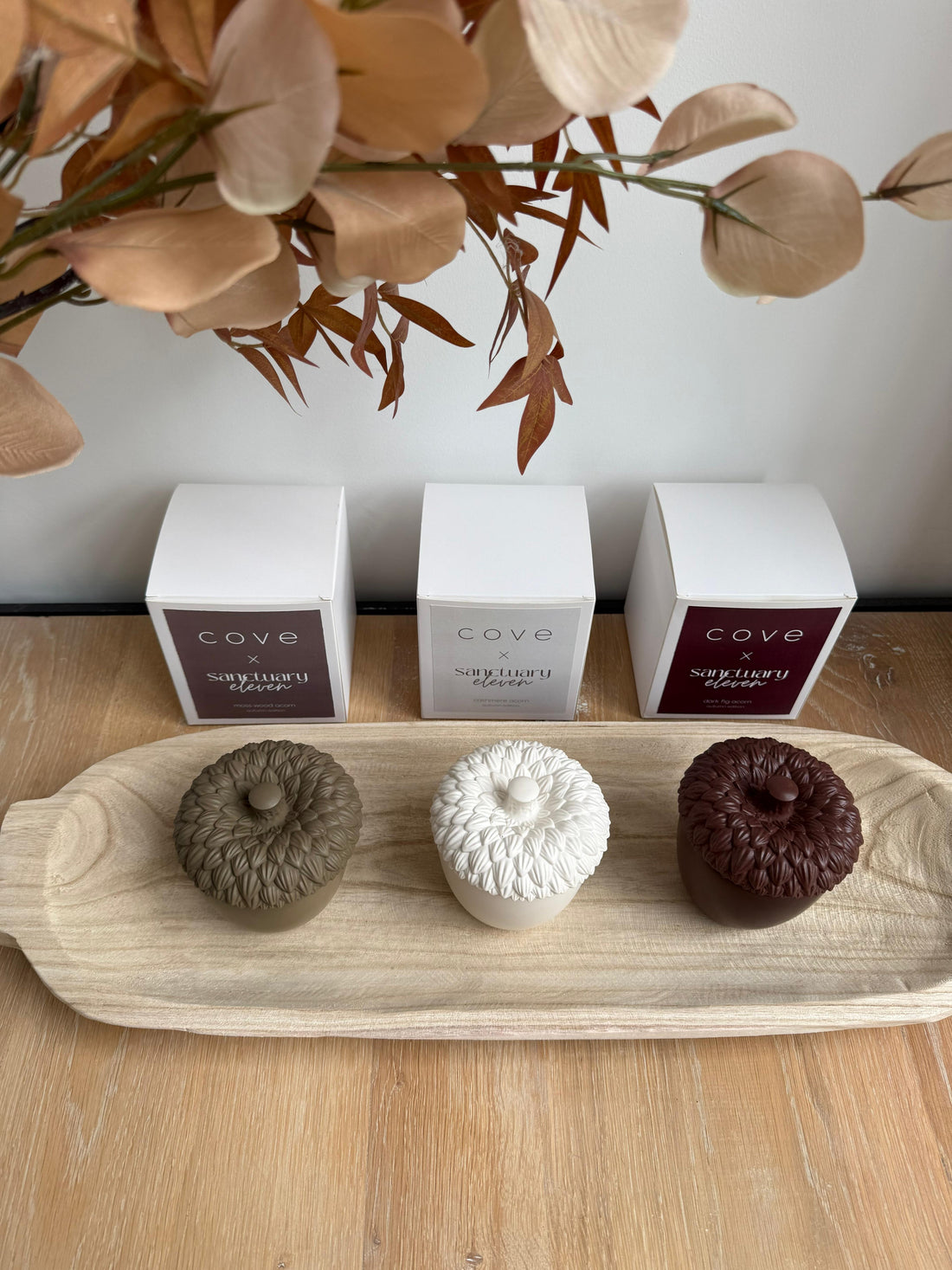 MOSS WOOD ACORN CANDLE