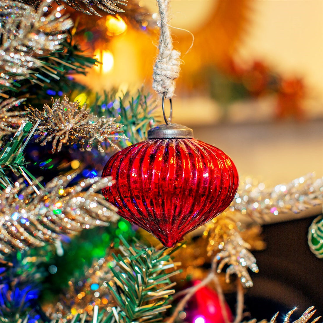 Red Crackle Glaze Onion Bauble